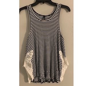 Nu Label Black white striped top lace SZ M